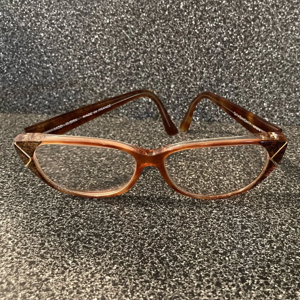 Vintage Givenchy solaire mod 111/BRN oversized glasses; made in France. W/Case.
